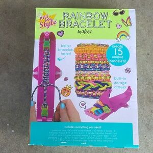 Rainbow bracelet maker
